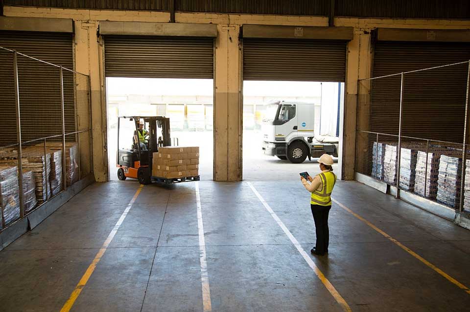 warehouse melbourne transport